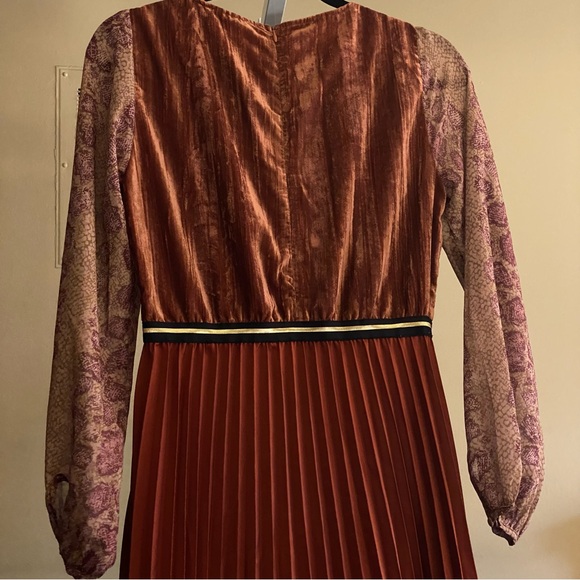 VINTAGE DRESS - Picture 3 of 11